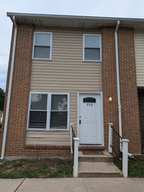 2 Bedroom Townhome – 686 Holly Circle, Aberdeen, MD 21001