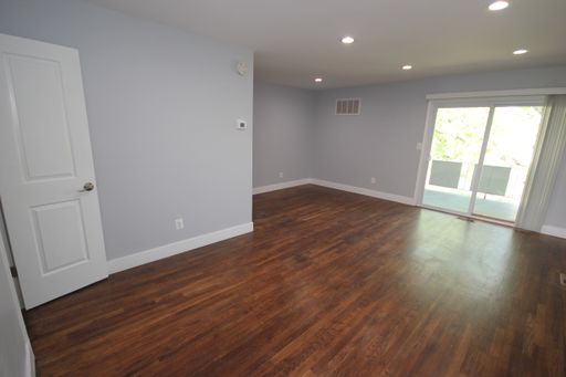 Newly Renovated Large 2 Bed 1.5 Bath Apartment