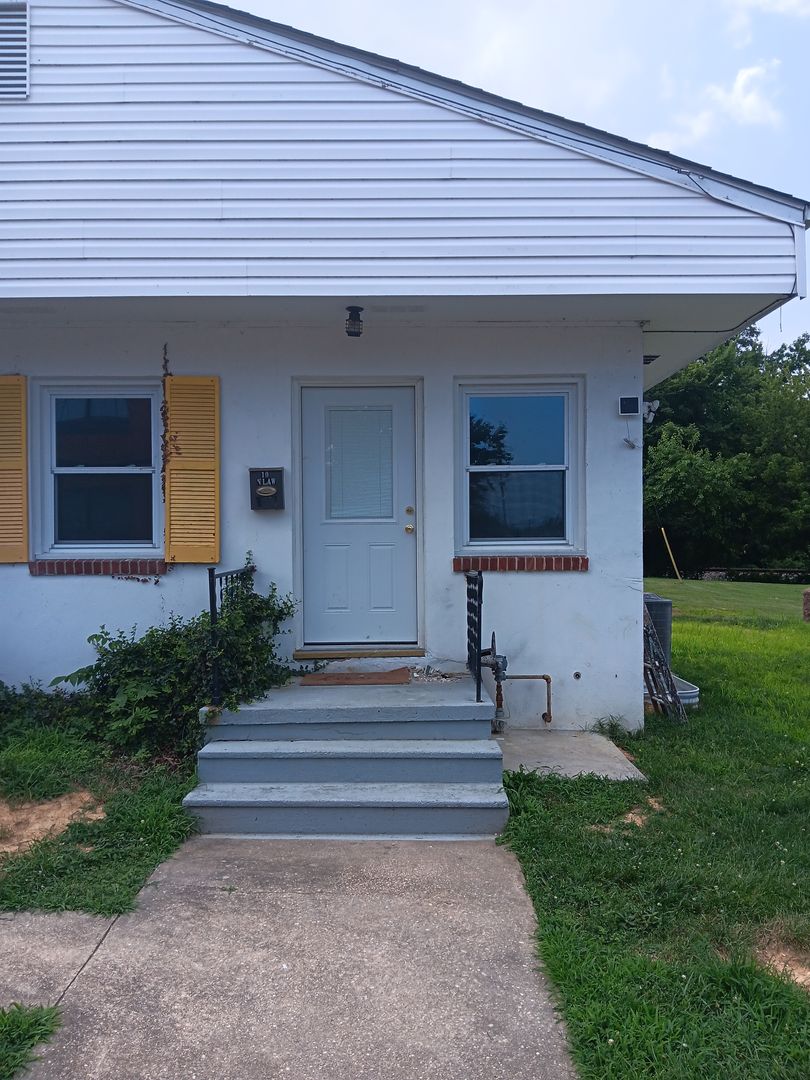 Aberdeen Apartment: 301 W. Bel Air Avenue