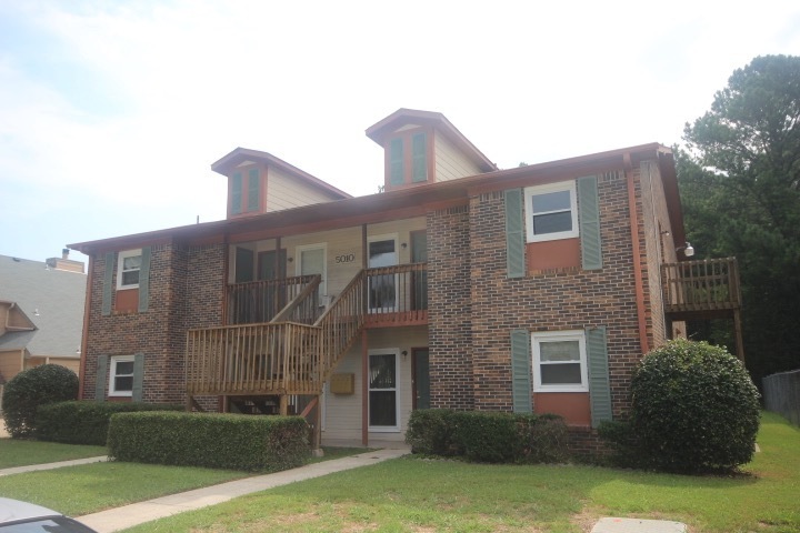 Huntsville Apartment: 5010 Chancellor Square NW
