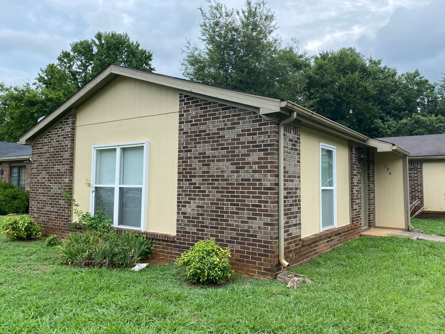 Madison Apartment: 124 Westscott Drive