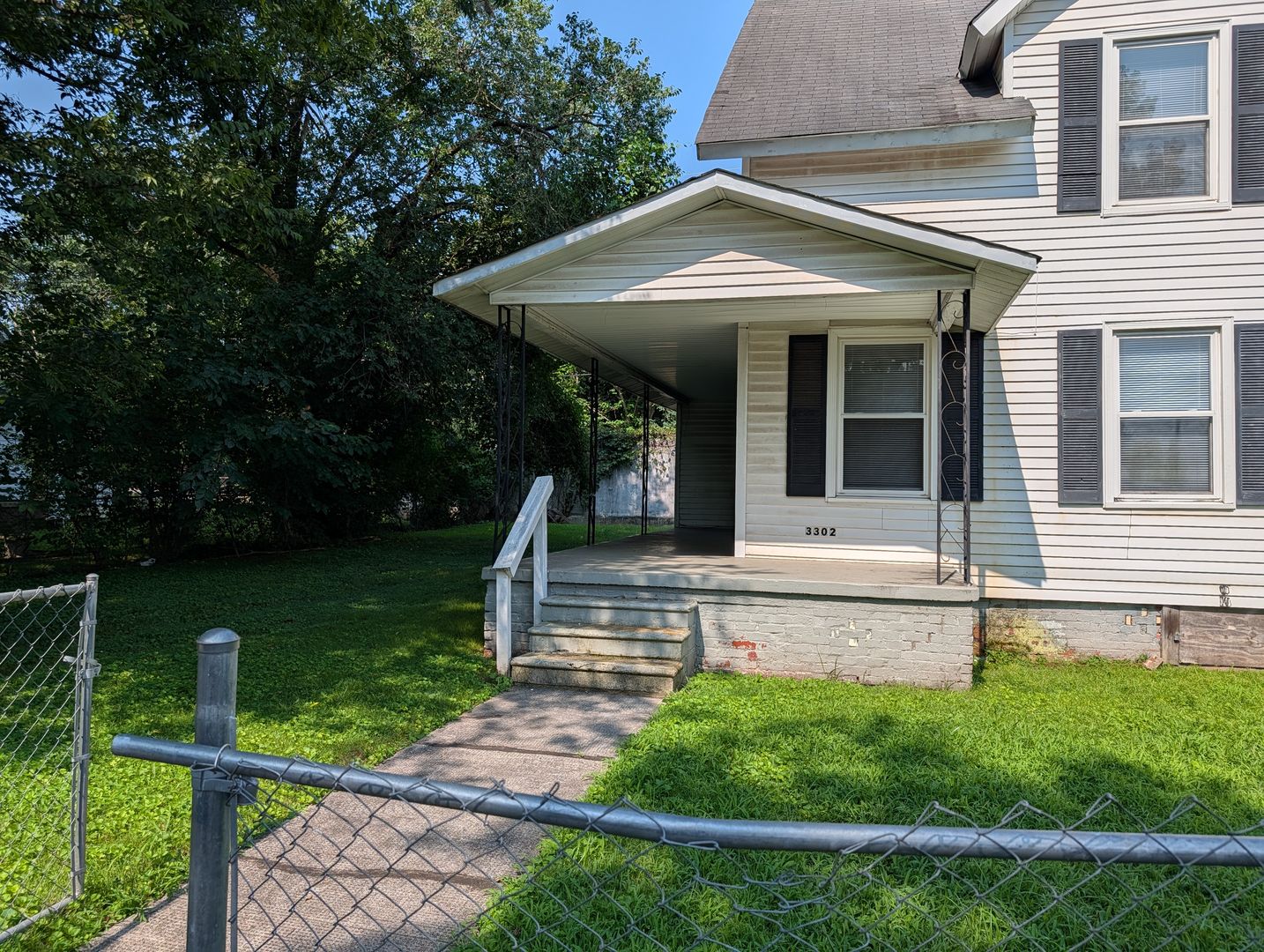 Huntsville Apartment: 3302 Bradley Street Southwest
