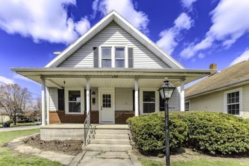 North Muncie - Renovated 2 bedroom / 1 bath home - Garage – photo 1