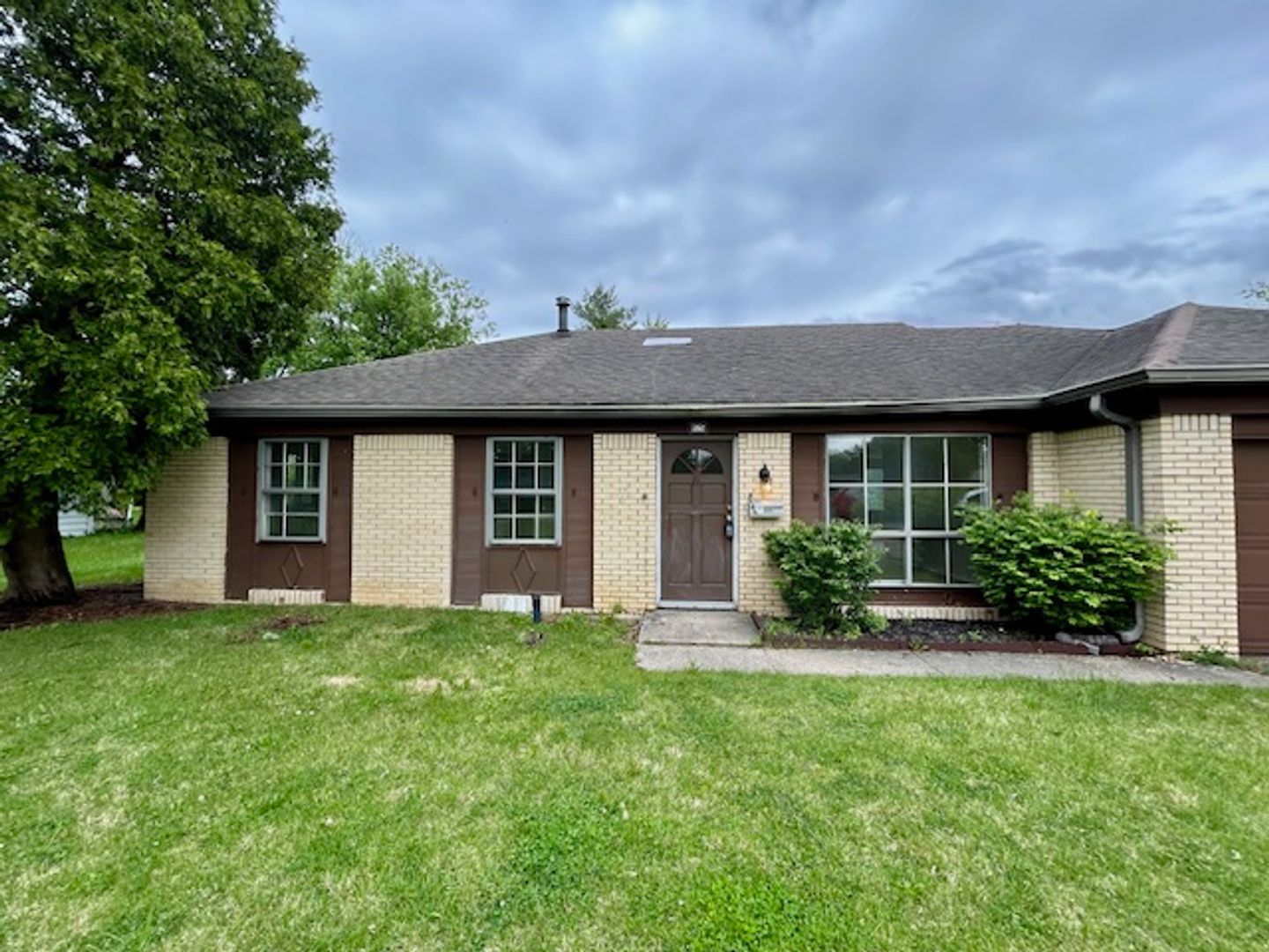New Whiteland House: 825 Sweetbriar Ave.