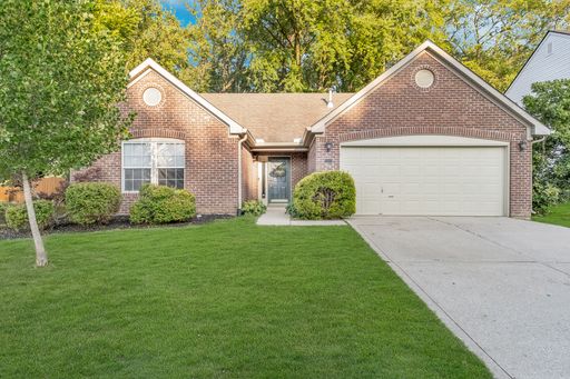 Fishers Home with Lots of Updates – photo 1