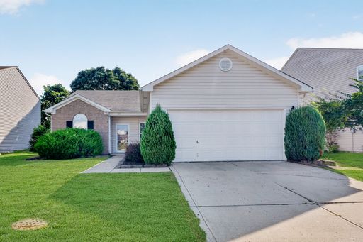 Charming 3-Bedroom Ranch in Avon!