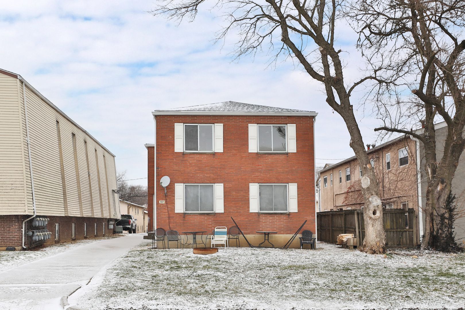 Columbus Apartment: 460 E. Norwich Ave.