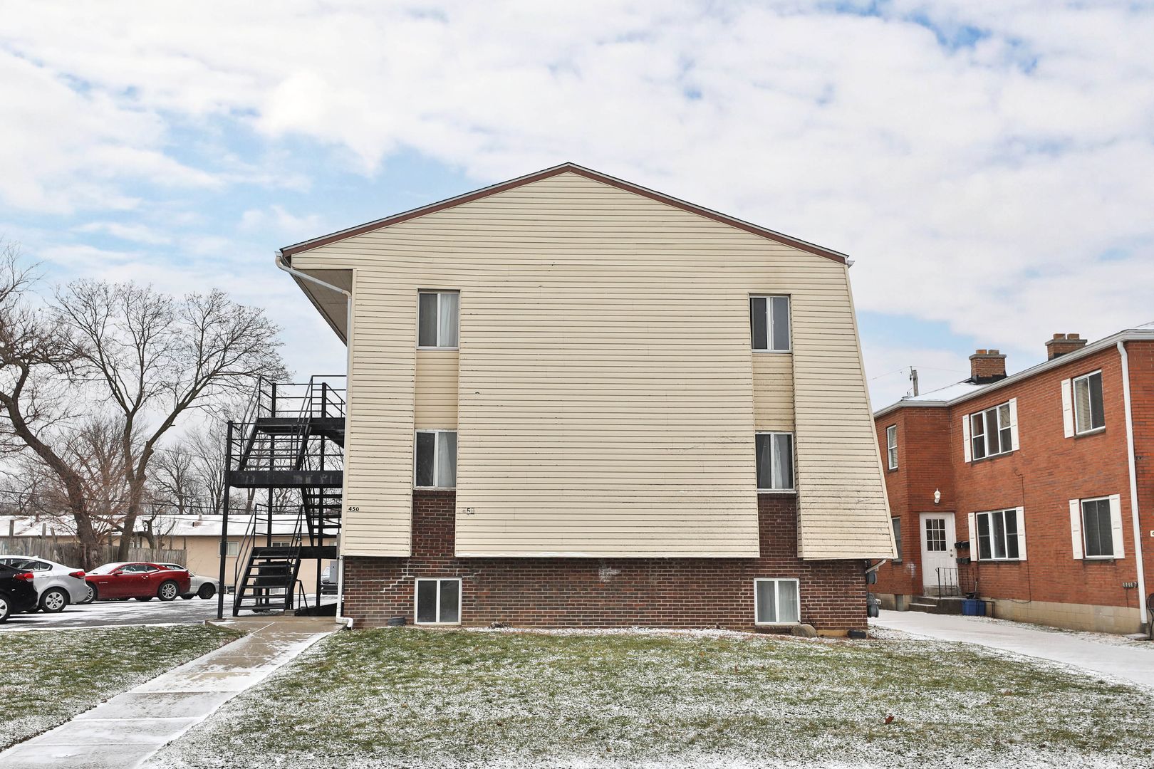 Columbus Apartment: 450 E. Norwich Ave.