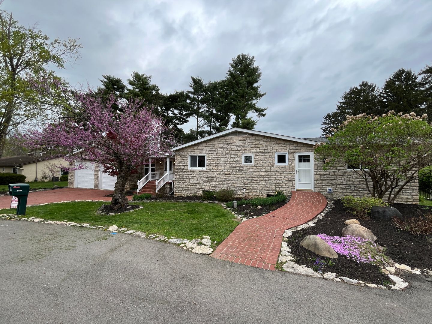 Powell House: 9130 Shawnee Trail