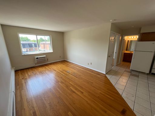 **1-BEDROOM FLAT JUST NORTH OF OSU CAMPUS (GAS INCLUDED)!** – photo 1