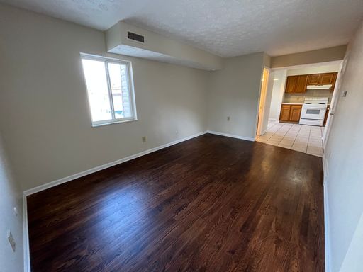 **2-BEDROOM TOWNHOUSE NEAR OSU CAMPUS!!** – photo 1