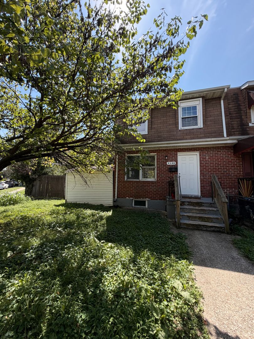 Middle River Townhome: 2140 Cockspur Rd