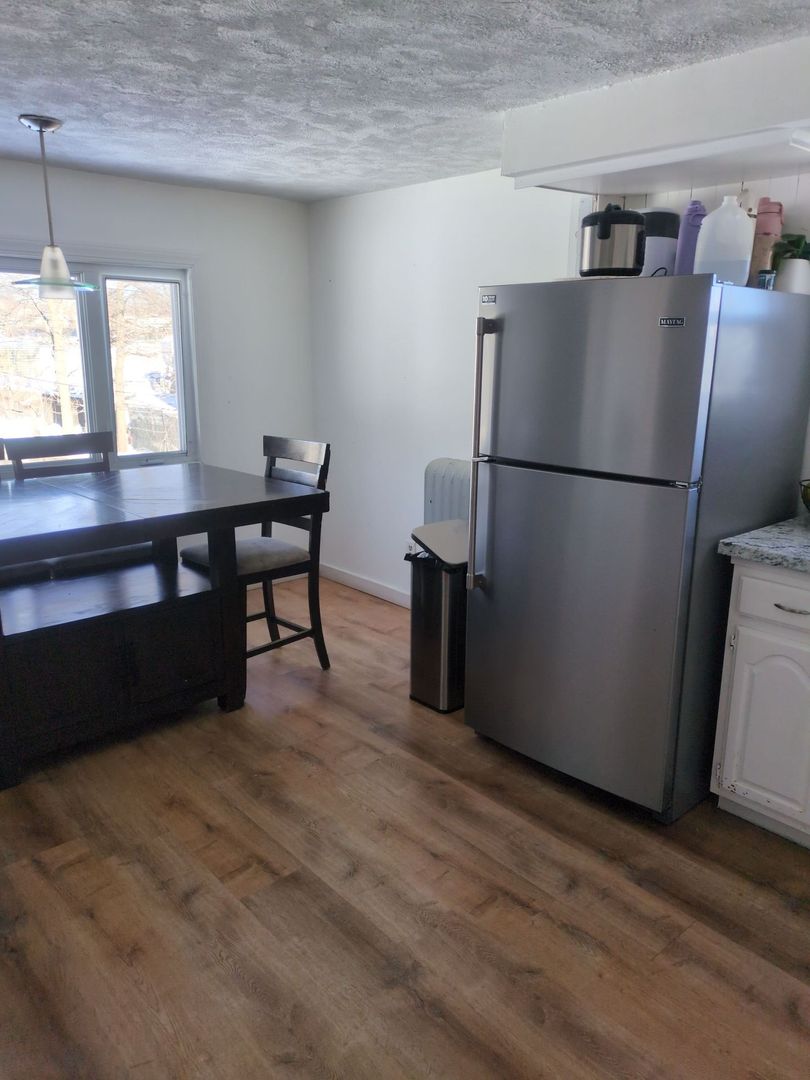 Framingham Apartment: 729-731 Waverley St