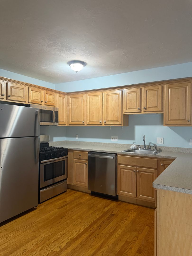 Ashland Apartment: 19 Concord Court