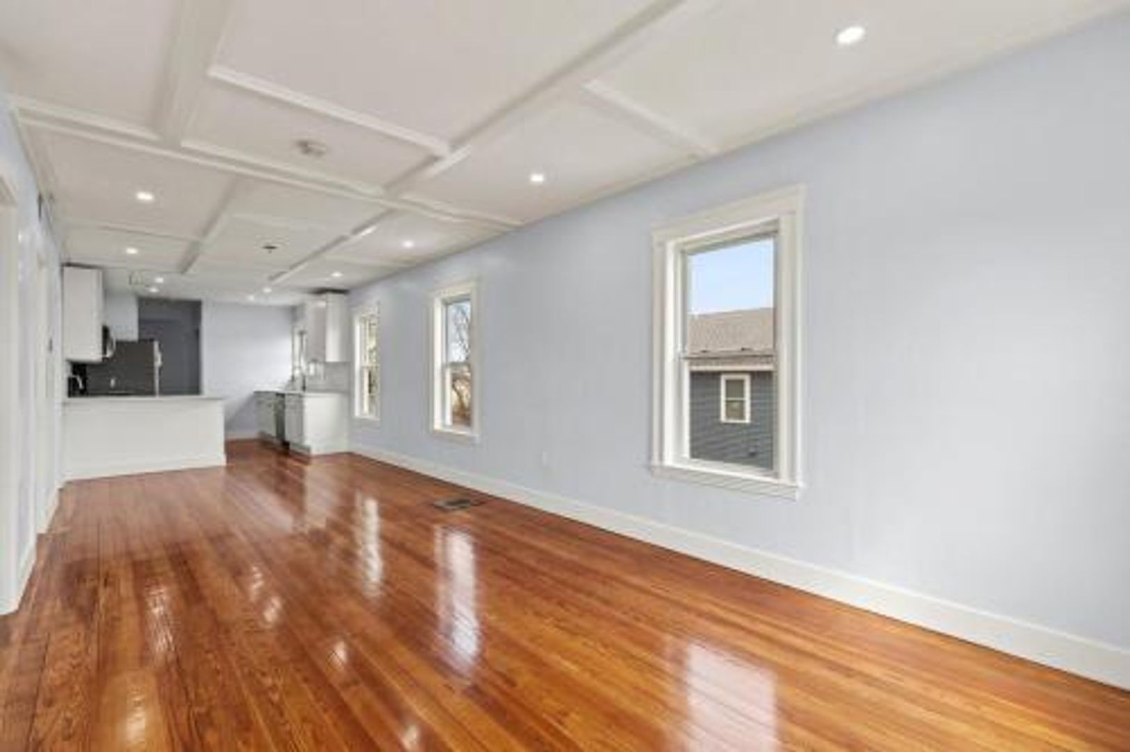 Revere Apartment: 1008 Winthrop Avenue