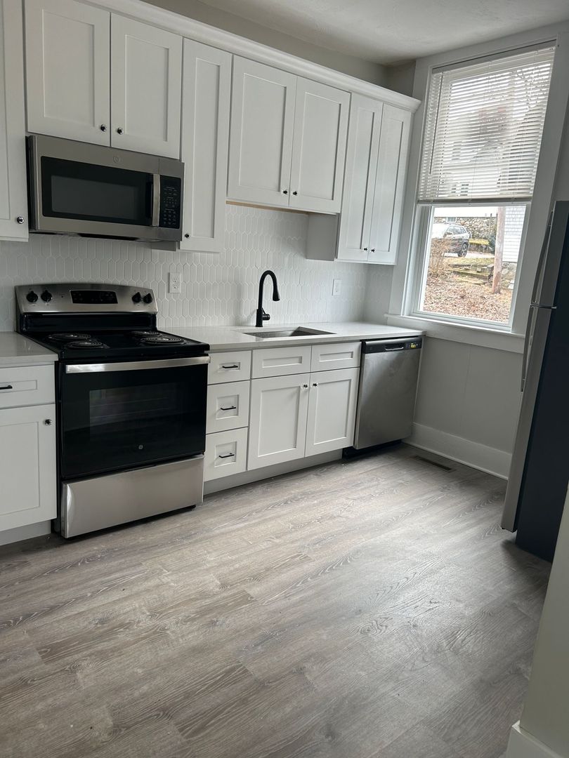 Maynard Apartment: 9-11 Dartmouth Street