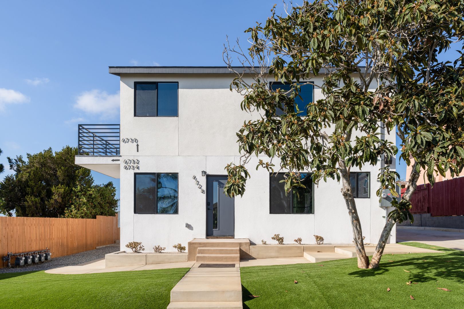 San Diego Apartment: 6728-6736 Thomson Court