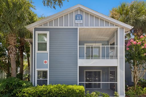 Gorgeous Upgraded 2/1 Condo ~ Gated Waterfront Lake Mary Community ~ Must See!