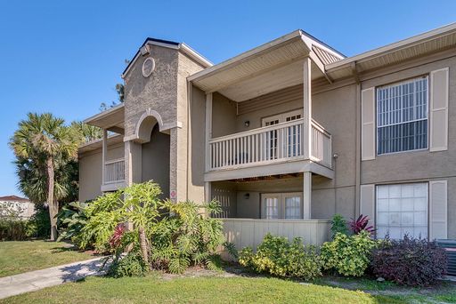 1/1 Condo in Altamonte Springs ~ New Flooring, Granite Counters, SS Appliances! – photo 1