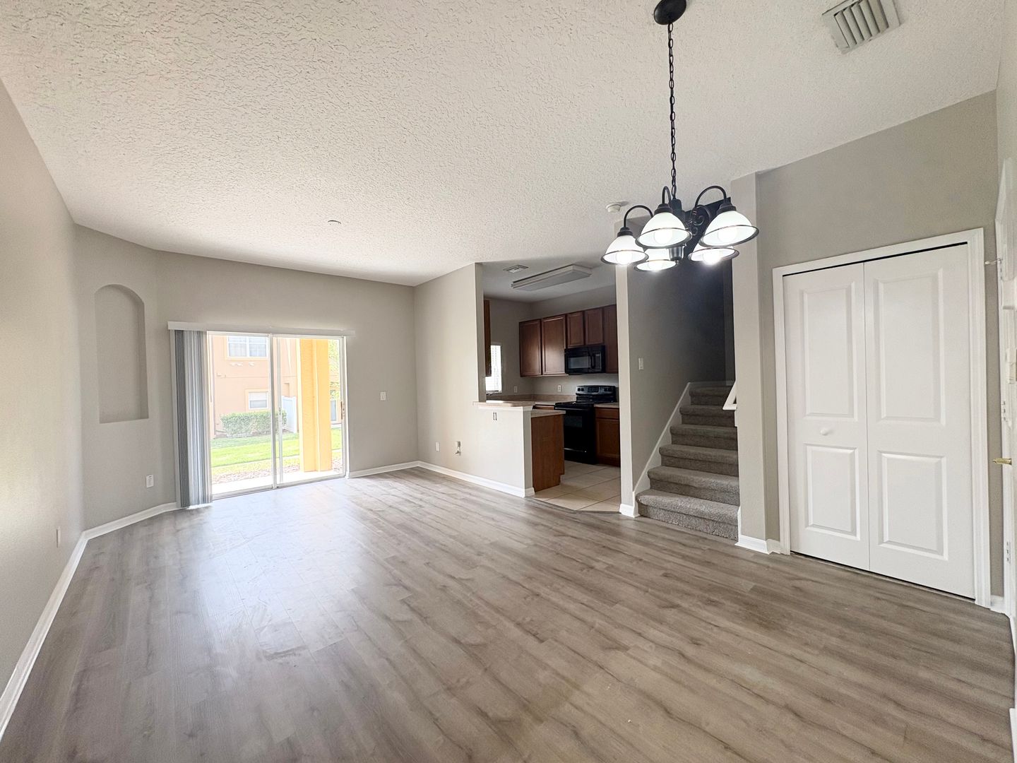 Sanford House: 2731 Retreat View Cir