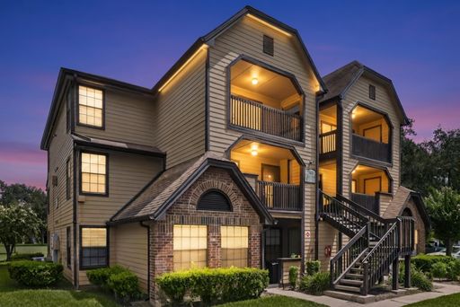 1/1 Condo in Gated Lakefront Community of Altamonte Springs! – photo 1