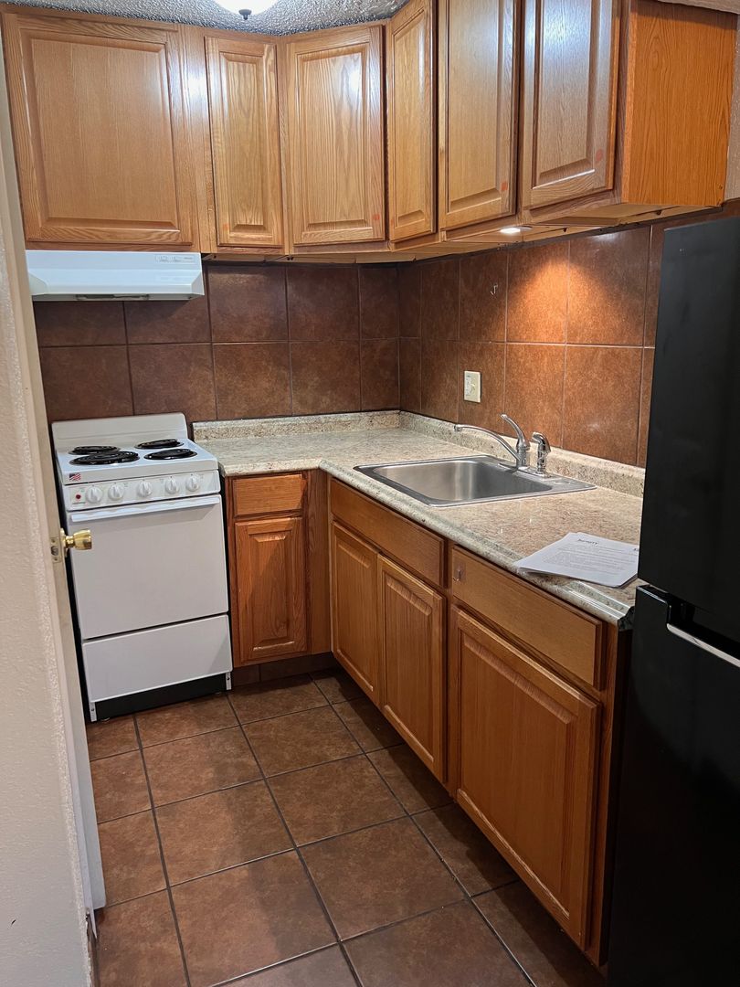 South Lake Tahoe Apartment: 3650 Pioneer Trail