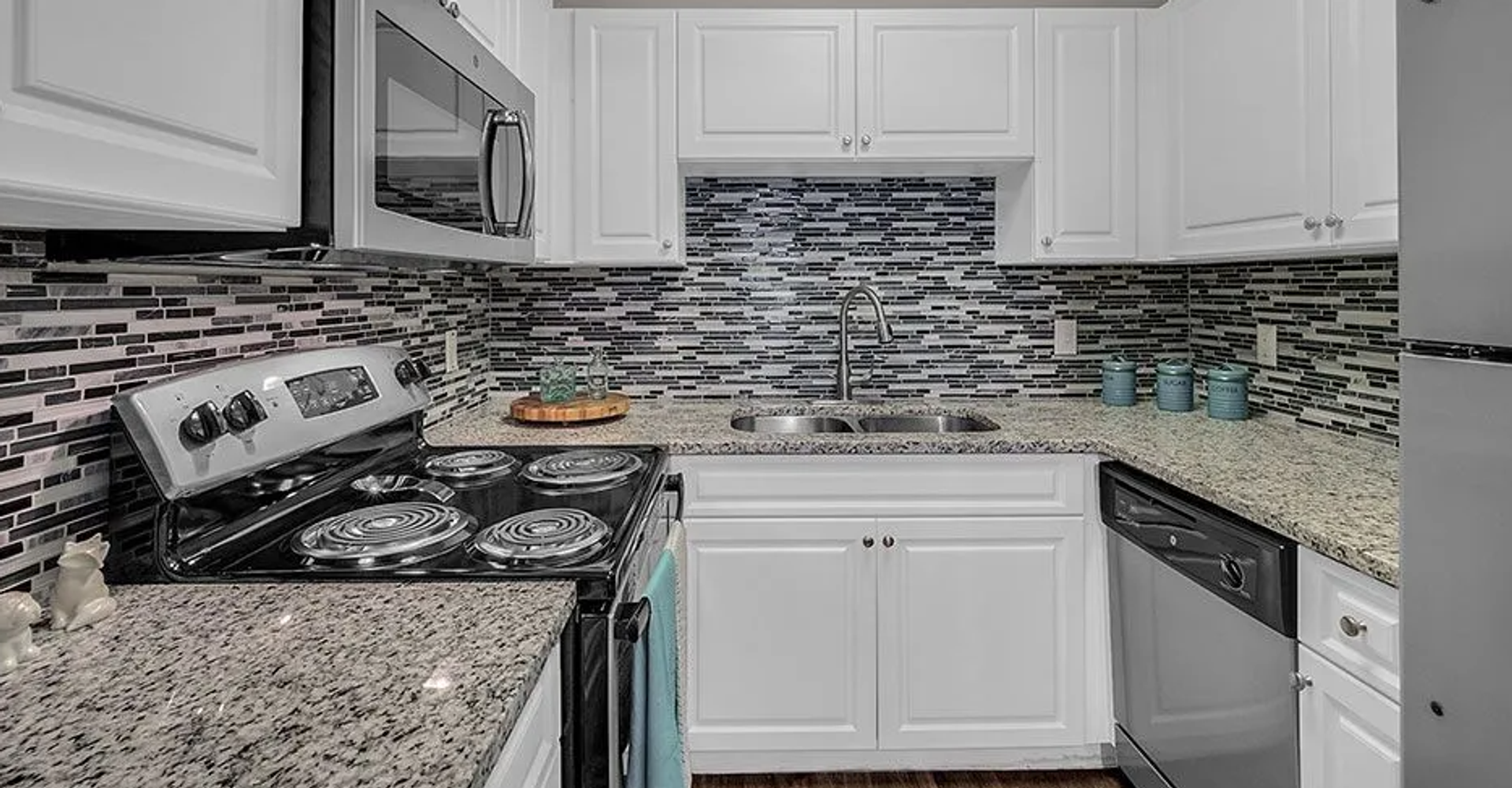 Clearwater Apartment: 2690 Drew Street