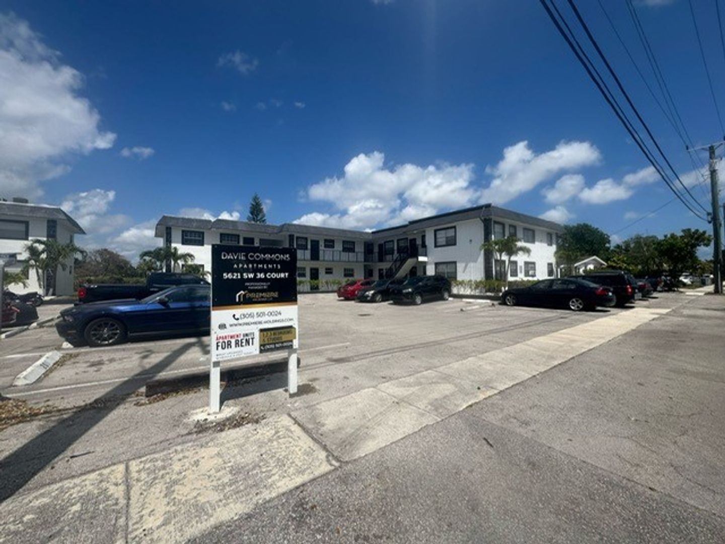 Davie Apartment: 5621, 5661 & 5841 SW 36th Court