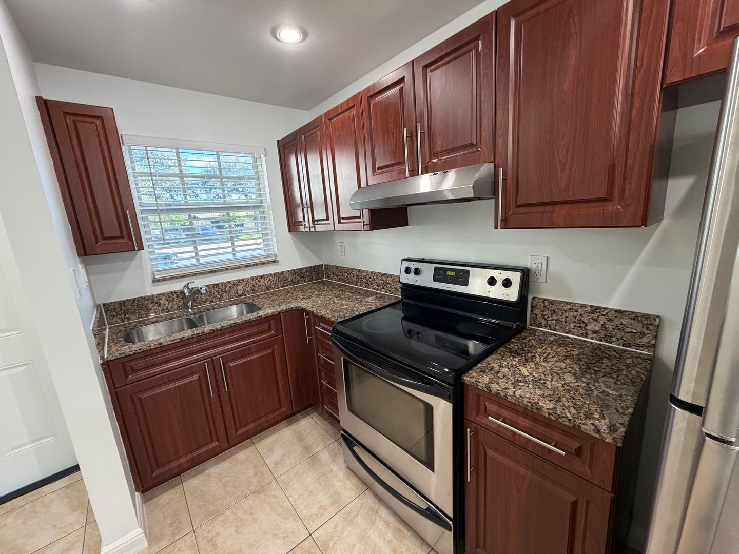 Davie Apartment: 5621, 5661 & 5841 SW 36th Court