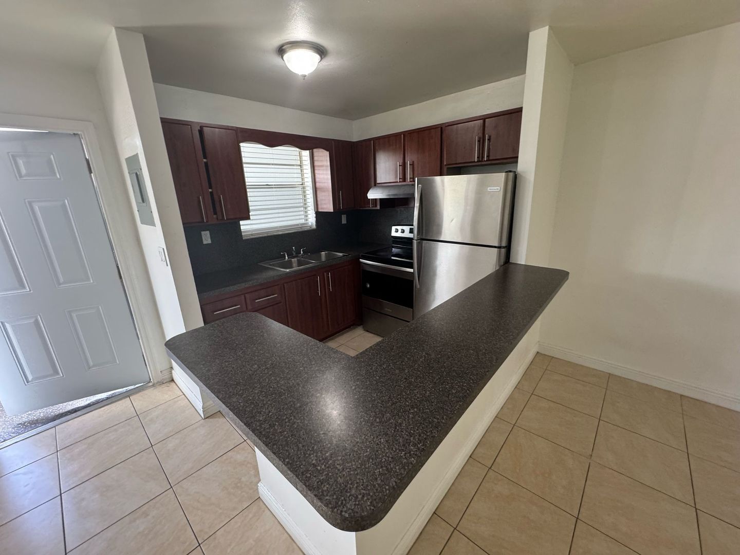 Davie Apartment: 5621, 5661 & 5841 SW 36th Court