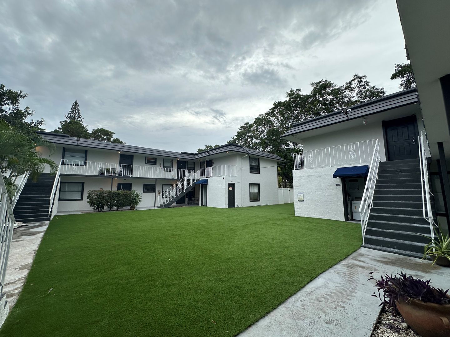 Fort Lauderdale Apartment: 1409-1413 N Dixie Hwy | 899 & 1041-1045 NE 15th Street