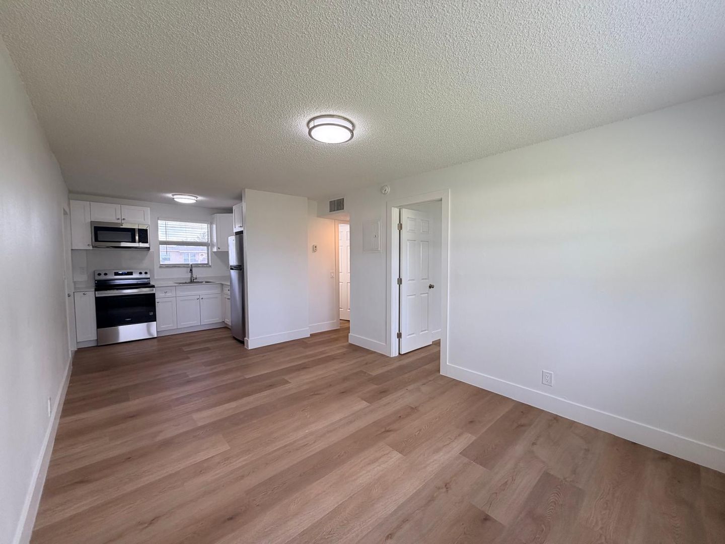 Davie Apartment: 5621, 5661 & 5841 SW 36th Court