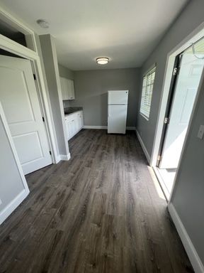 Madison Apts – photo 1