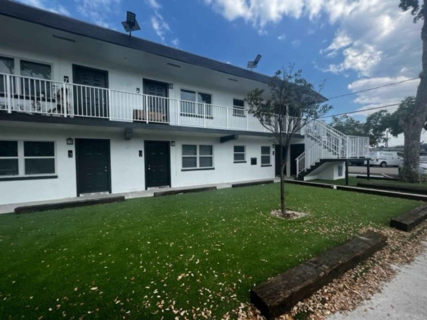 Oakland Park Apartment: 3616-3660 NE 11th Ave