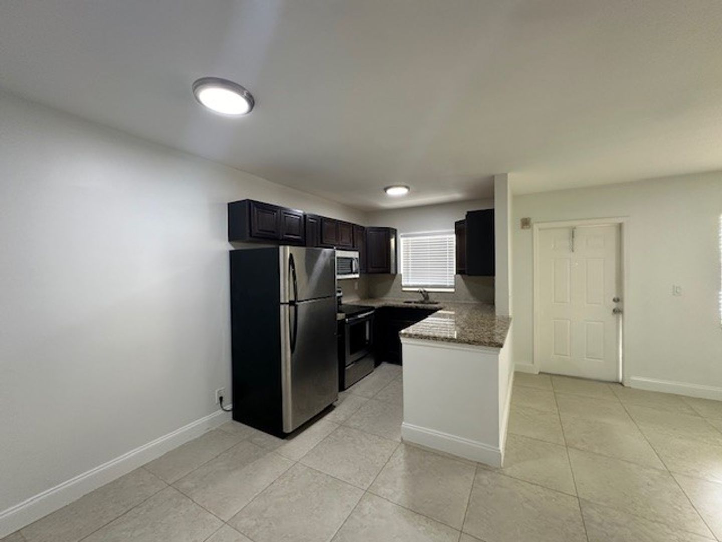 Wilton Manors Apartment: 2640 NE 8th Ave