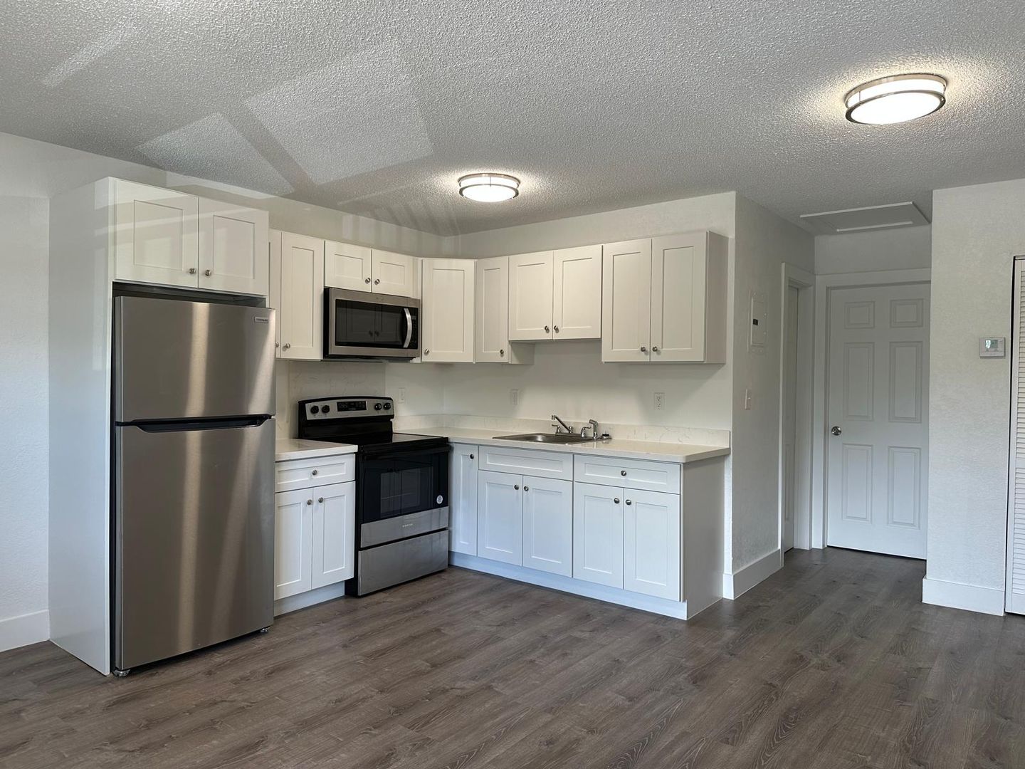 Oakland Park Apartment: 3616-3660 NE 11th Ave