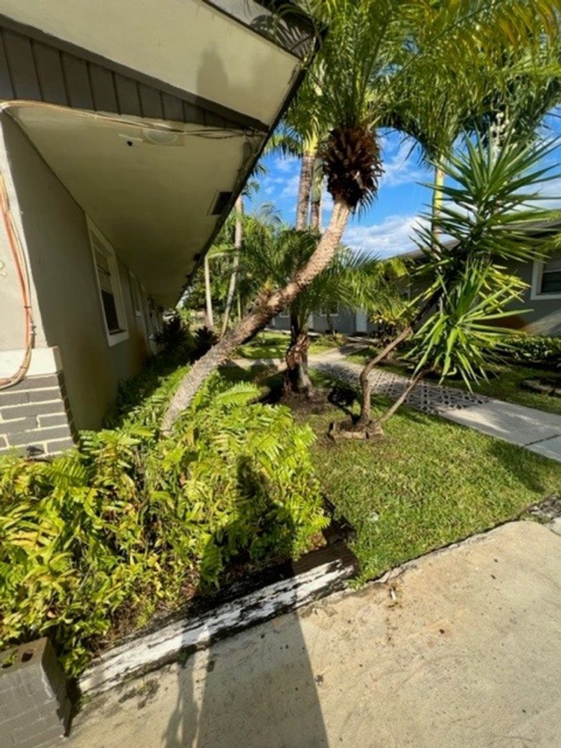 Hallandale Beach Apartment: 102-108 NW 1st Street (108 Premiere) | 112-128 NW 2nd Ave (128 Premiere)