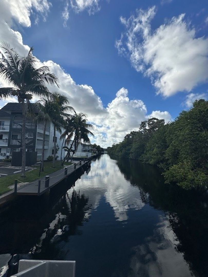 Fort Lauderdale Apartment: 1400 NE 56th Street