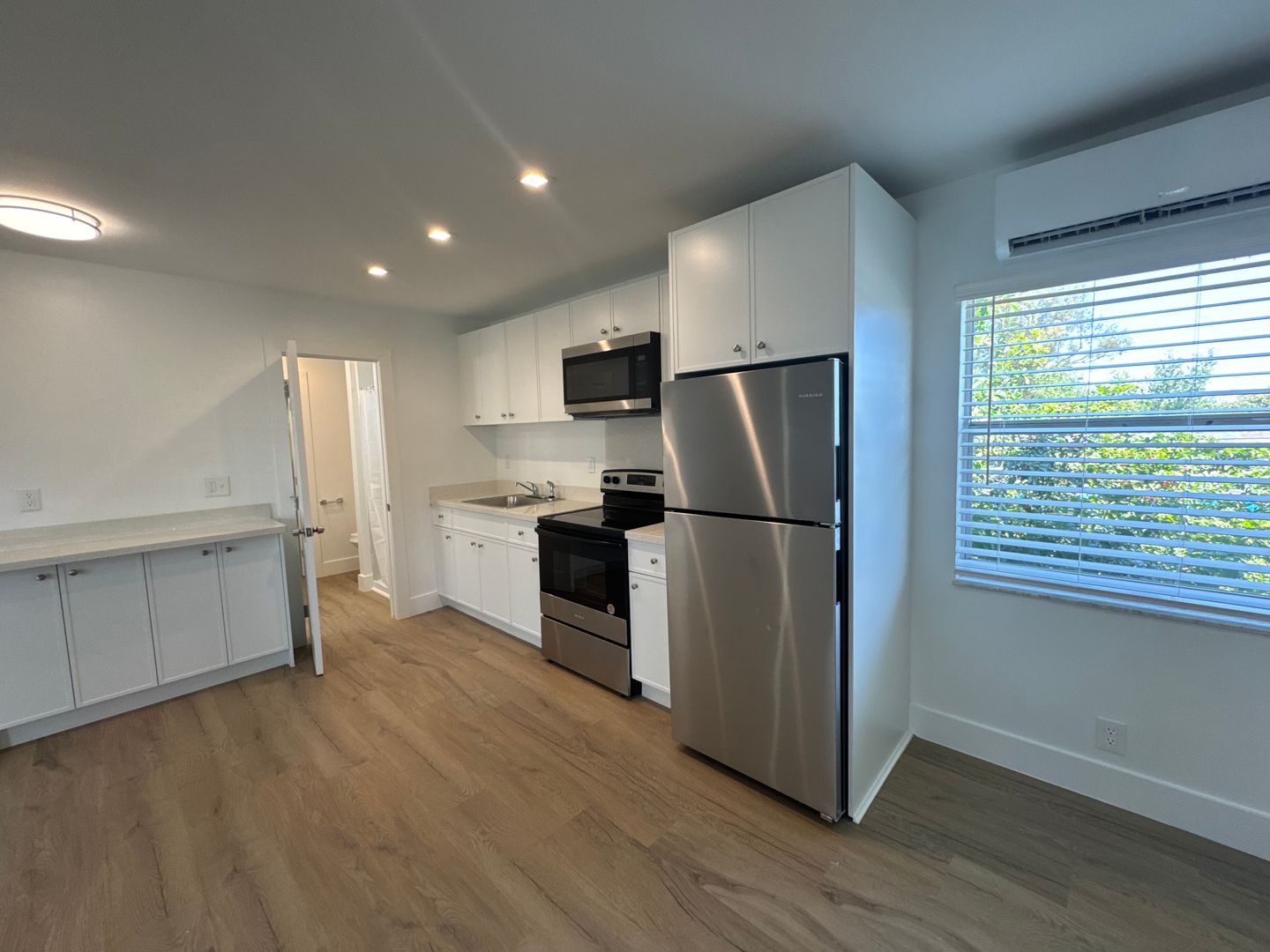 Fort Lauderdale Apartment: 1409-1413 N Dixie Hwy | 899 & 1041-1045 NE 15th Street