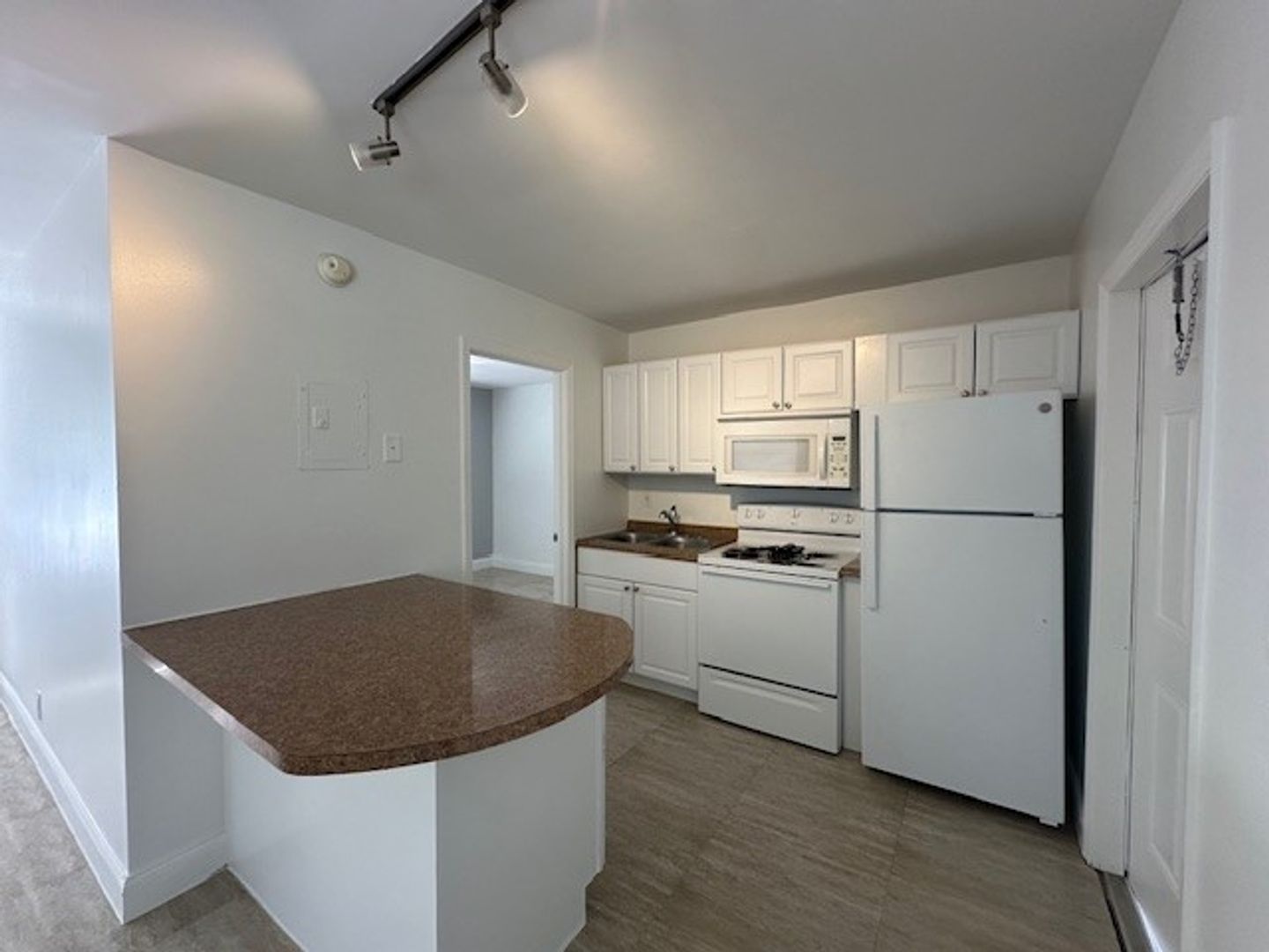 Fort Lauderdale Apartment: 1409-1413 N Dixie Hwy | 899 & 1041-1045 NE 15th Street
