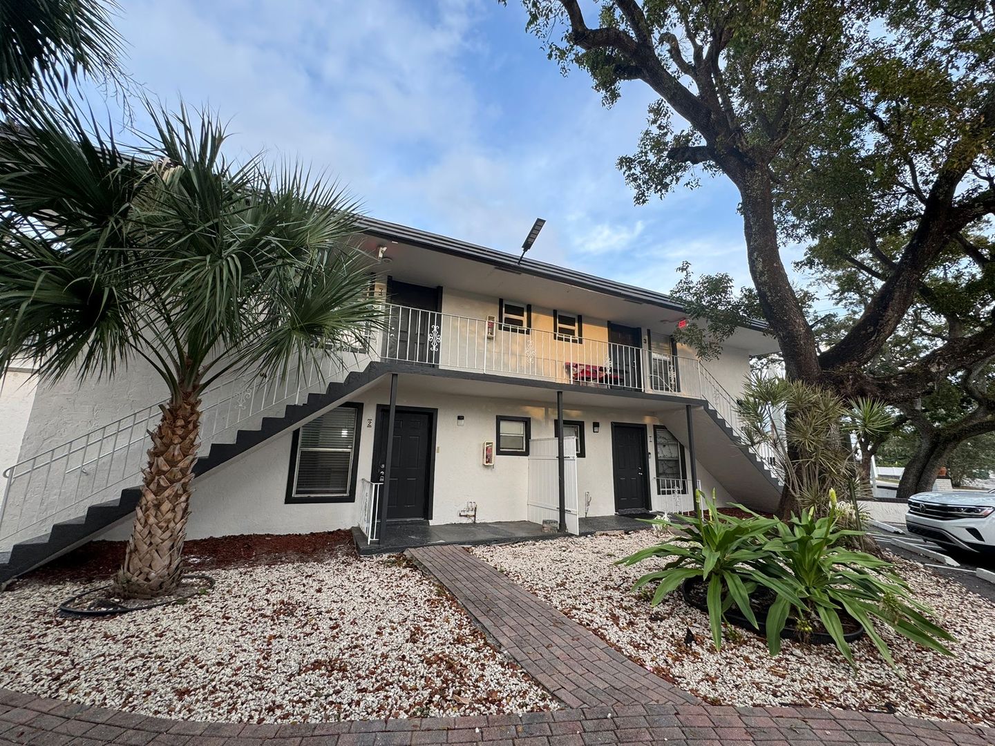 Fort Lauderdale Apartment: 1409-1413 N Dixie Hwy | 899 & 1041-1045 NE 15th Street