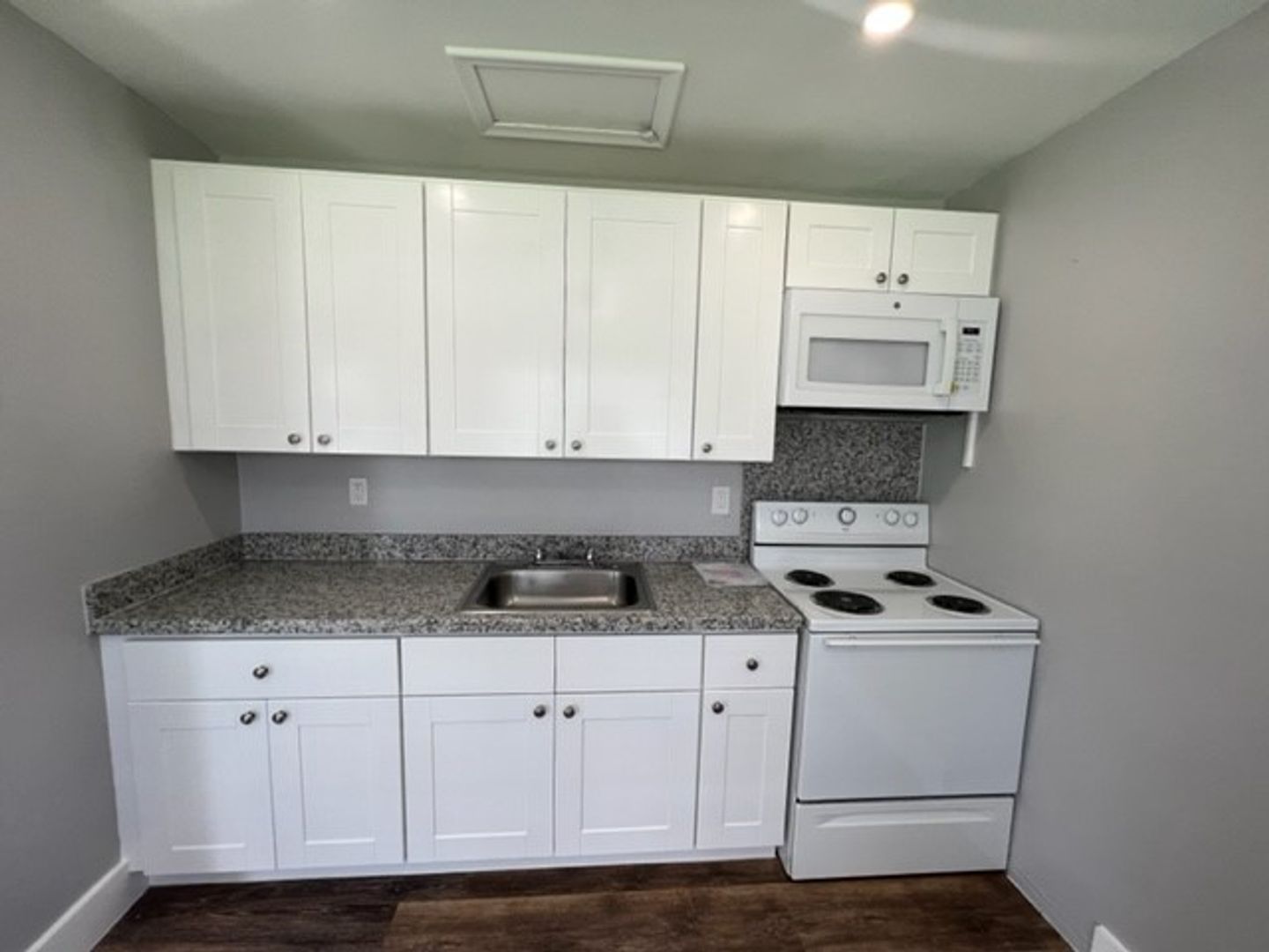 Hollywood Apartment: 2300, 2309 & 2319 Madison Street