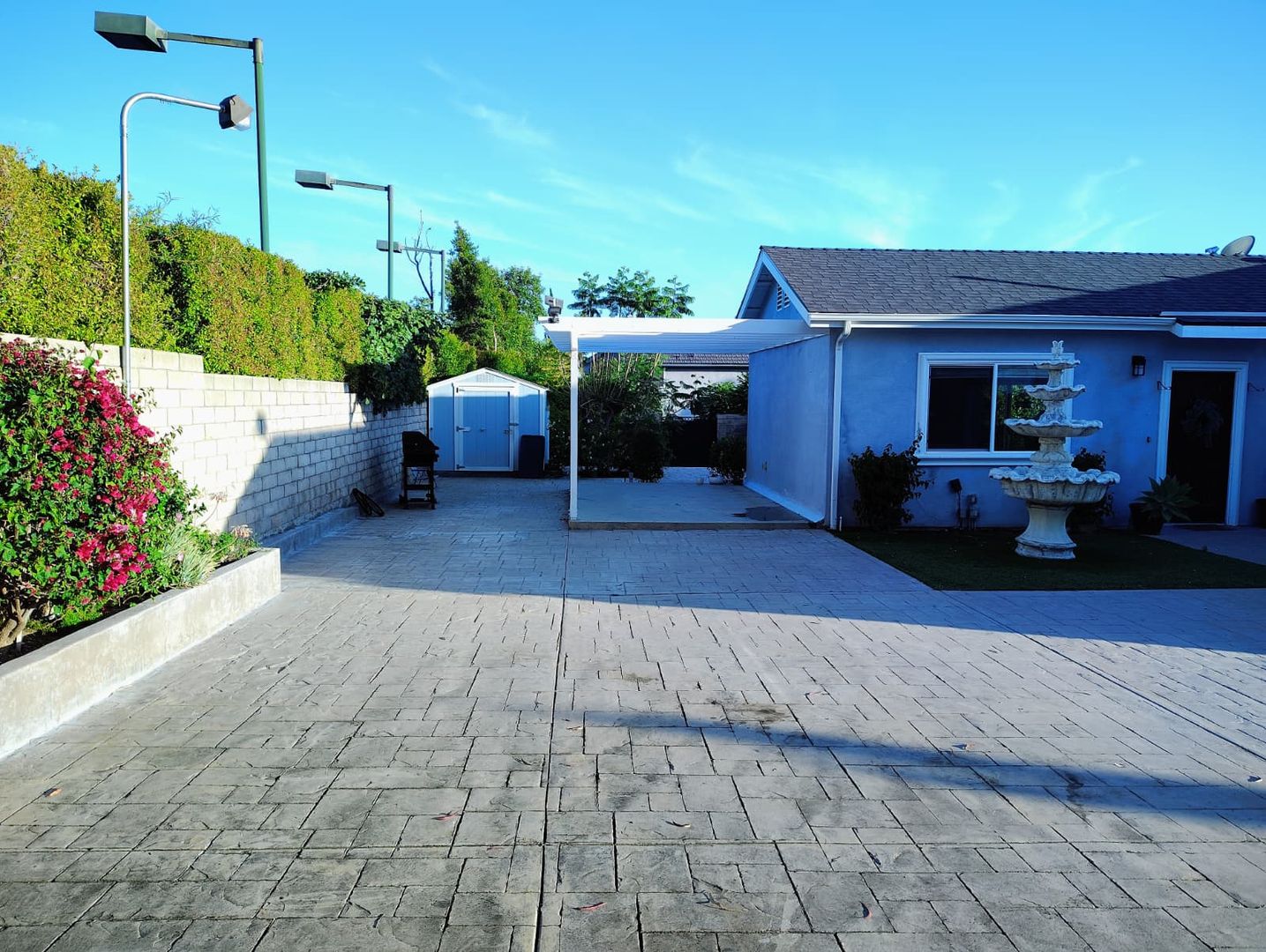 Chatsworth House: 21224 W Rinaldi Street