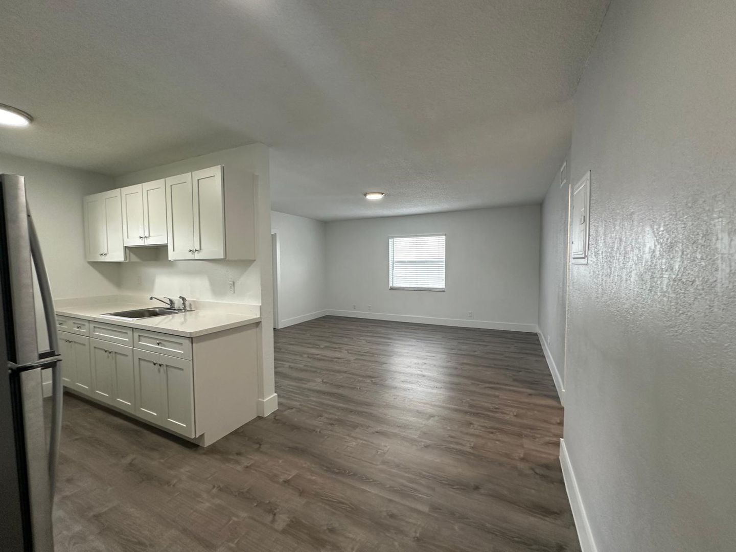 Oakland Park Apartment: 3616-3660 NE 11th Ave