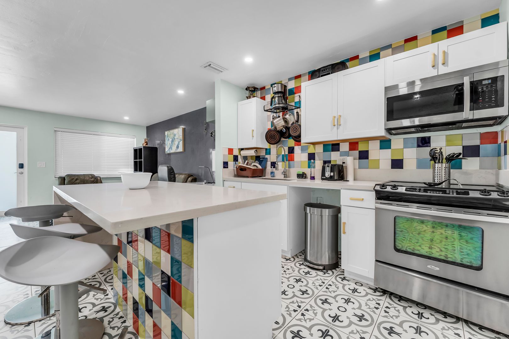 Oakland Park Apartment: 4008-4018 NW 5th Ave