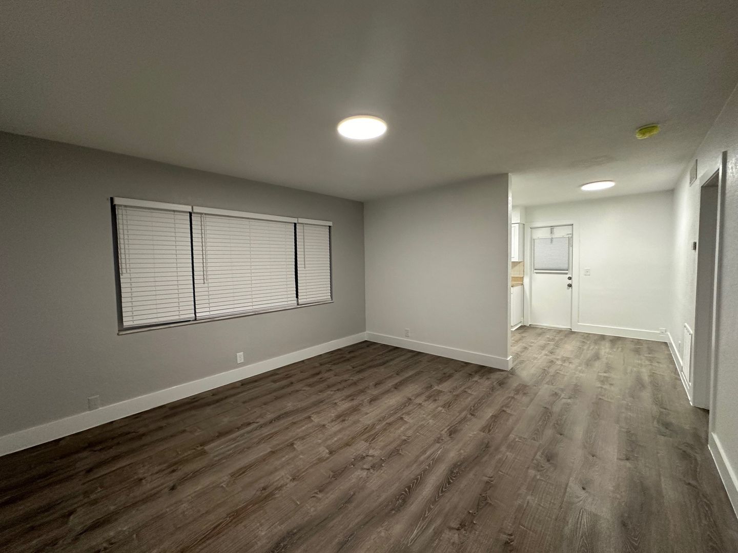Lighthouse Point Apartment: 3700-3720 NE 22nd Ave
