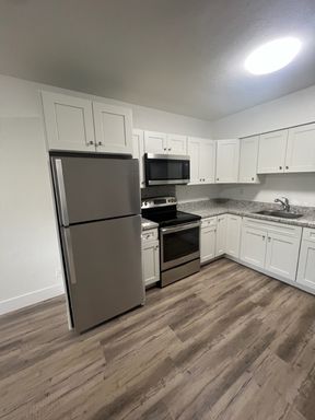 Downtown Hollywood Apts – photo 1