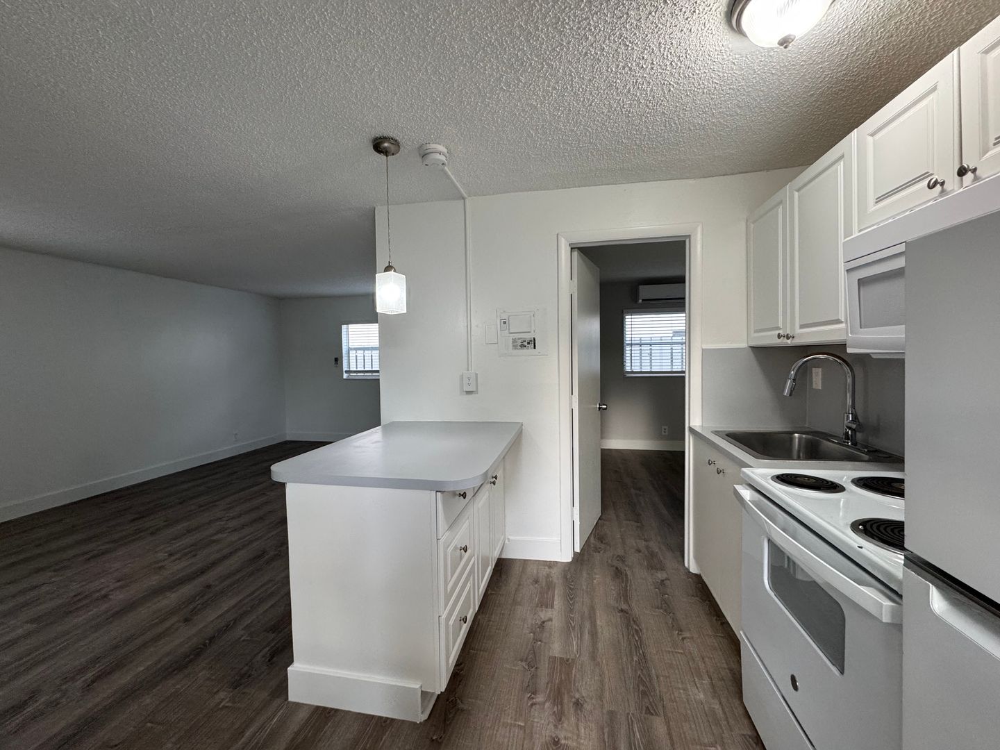 Fort Lauderdale Apartment: 1409-1413 N Dixie Hwy | 899 & 1041-1045 NE 15th Street