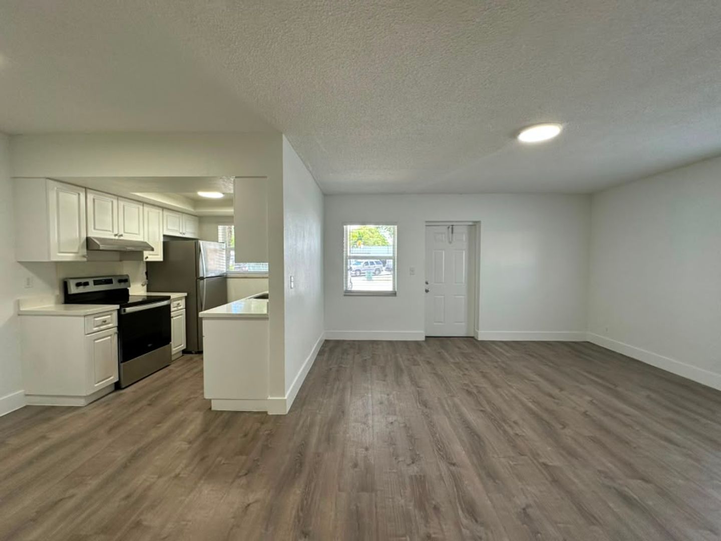Oakland Park Apartment: 3616-3660 NE 11th Ave