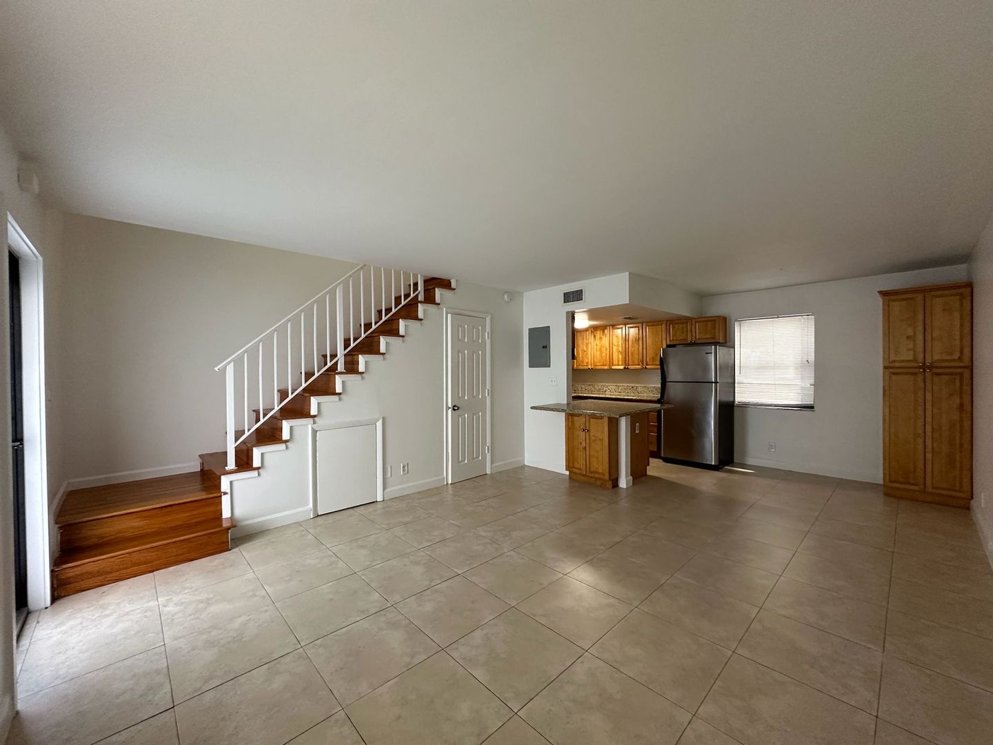 Wilton Manors Apartment: 2705 NE 9th Ave